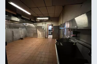 898 Whalley Avenue, New Haven, CT 06514 - Photo 17