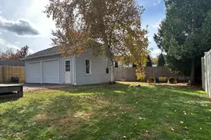 21 Acushnet St, Naugatuck, CT 06770 - Photo 27