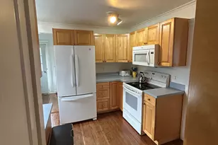 21 Acushnet St, Naugatuck, CT 06770 - Photo 3