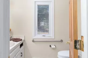 18 Meadowlark Rd, Simsbury, CT 06092 - Photo 21