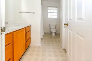 107 Benson Pl, Fairfield, CT 06824 - Photo 23