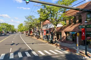 107 Benson Pl, Fairfield, CT 06824 - Photo 33