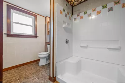 625 Vauxhall Street Ext, Waterford, CT 06385 - Photo 17