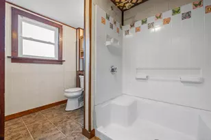 625 Vauxhall Street Ext., Waterford, CT 06385 - Photo 17