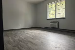 35 Mountain Village Rd, Waterbury, CT 06706 - Photo 5