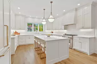 15 Barton Rd, Fairfield, CT 06824 - Photo 9