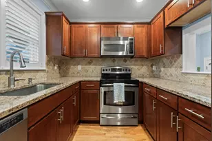 8 Augusta Cir, East Haddam, CT 06469 - Photo 13