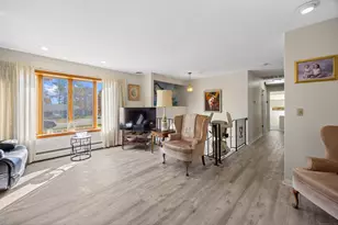 25 Stowe Ct, Hamden, CT 06514 - Photo 9