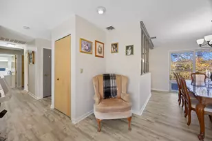 25 Stowe Ct, Hamden, CT 06514 - Photo 11