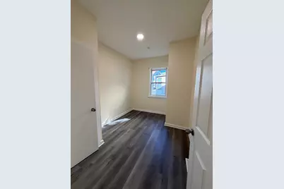 13 Lines Street, New Haven, CT 06519 - Photo 9