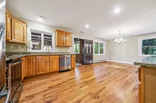 32 Thistle Rd, Norwalk, CT 06851 - Photo 5