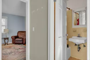 1060 Ridge Rd, Hamden, CT 06517 - Photo 19