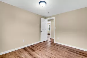 70 Ashford St, Hartford, CT 06120 - Photo 23