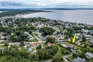 7 Gibson Ave, Narragansett, RI 02882 - Photo 3