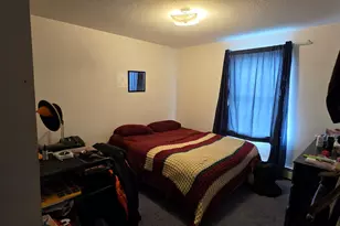 14 Bennett Cir, Hartford, CT 06120 - Photo 9