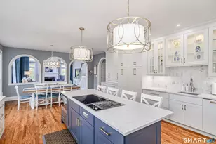 14 Merlins Ln, Newtown, CT 06470 - Photo 9