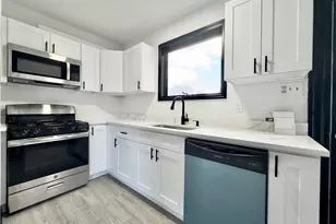 37 Goodyear Ave, Naugatuck, CT 06770 - Photo 5