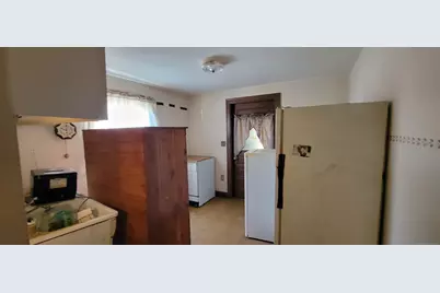 118 Bloomingdale Road, Waterford, CT 06375 - Photo 11