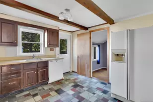 271 W River St, Milford, CT 06461 - Photo 11