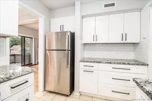 487 Heritage Vlg, Southbury, CT 06488 - Photo 5