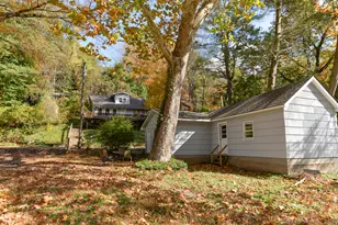 297 Manor Rd, Southbury, CT 06488 - Photo 3