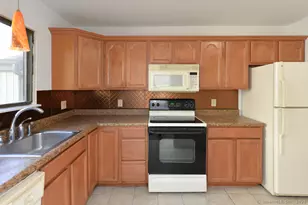 44 Heritage Vlg, Southbury, CT 06488 - Photo 9