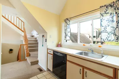 48 Montoya Drive #48, Branford, CT 06405 - Photo 13