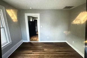 354 Blatchley Ave, New Haven, CT 06513 - Photo 9