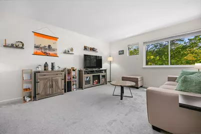 34 Sunrise Hill Road #34, Norwalk, CT 06851 - Photo 5