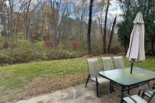 25 Elephant Rock Rd, Woodbury, CT 06798 - Photo 15