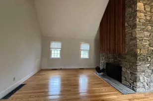 25 Elephant Rock Rd, Woodbury, CT 06798 - Photo 3