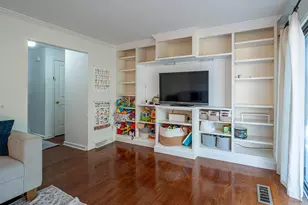 37 Towne House Rd, Hamden, CT 06514 - Photo 11