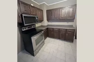 35 Hewey St, Waterbury, CT 06708 - Photo 3