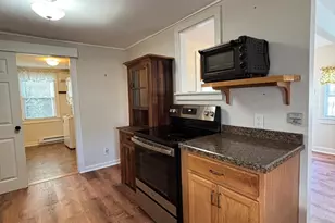 11 West St, East Hampton, CT 06424 - Photo 11