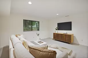 2435 Bedford St, Stamford, CT 06905 - Photo 31