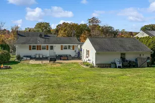 233 Oak Ridge Dr, Middletown, CT 06457 - Photo 9