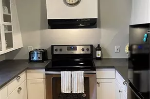 51 Front St, Groton, CT 06340 - Photo 9