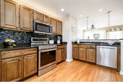 1603 Briar Woods Lane #1603, Danbury, CT 06810 - Photo 9