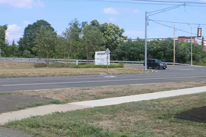 392 Washington Avenue, North Haven, CT 06473 - Photo 3