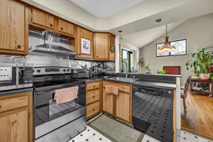 7 Hearthstone Dr, Brookfield, CT 06804 - Photo 17