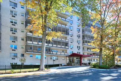 80 Cartright Street #8J, Bridgeport, CT 06604 - Photo 1