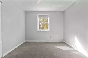 36 Raymond Dr, Meriden, CT 06451 - Photo 21