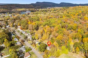 36 Raymond Dr, Meriden, CT 06451 - Photo 5