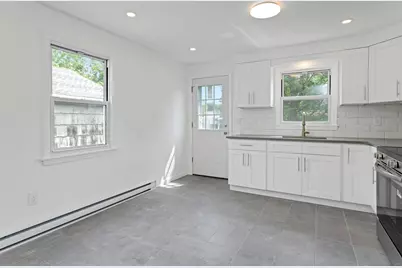 22 Hackett Circle North, Stamford, CT 06906 - Photo 5