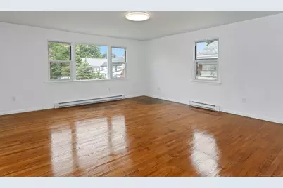 22 Hackett Circle North, Stamford, CT 06906 - Photo 11