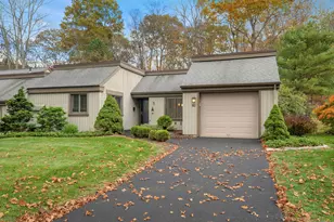 7 Heritage Crest, Southbury, CT 06488 - Photo 5