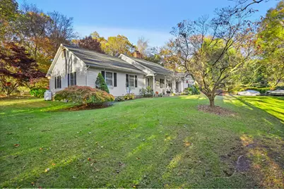 4 Autumn Ridge Road, New Fairfield, CT 06812 - Photo 3