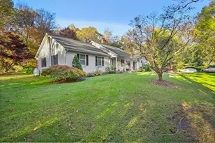 4 Autumn Ridge Rd, New Fairfield, CT 06812 - Photo 3