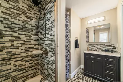 16 Clairmont Avenue, Waterbury, CT 06708 - Photo 33