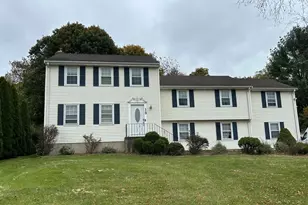 15 Oxford Ln, Cromwell, CT 06416 - Photo 1